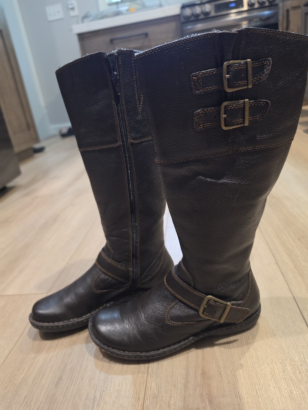 b.o.c. Born Concept Brown Leather Tall Riding Boots Women's Size 8 - Picture 2 of 8